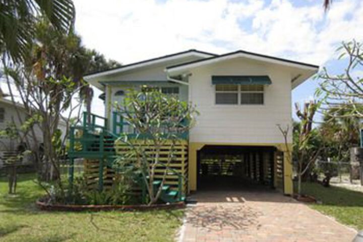 135 Coconut Dr by RedAwning