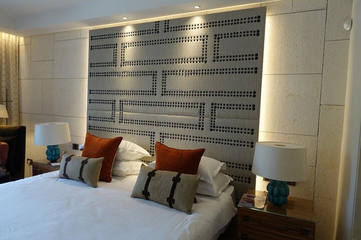 Room 6 of 75