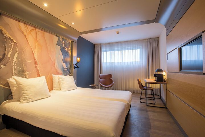 Room 15 of 56