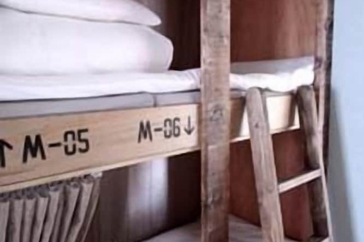 Room 6 of 40