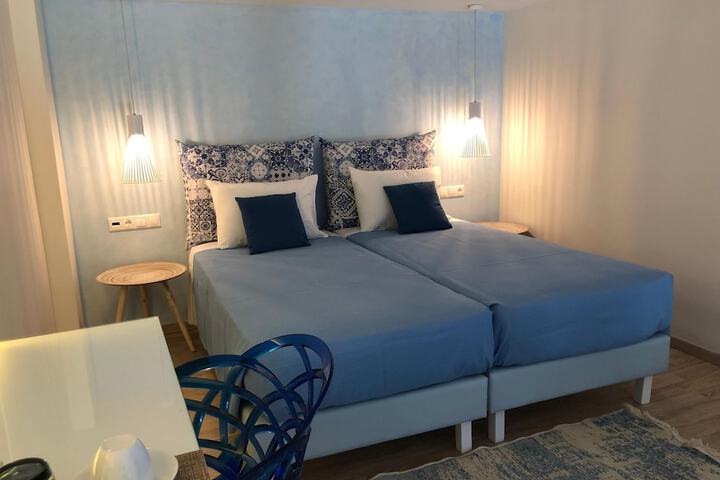 Room 9 of 50