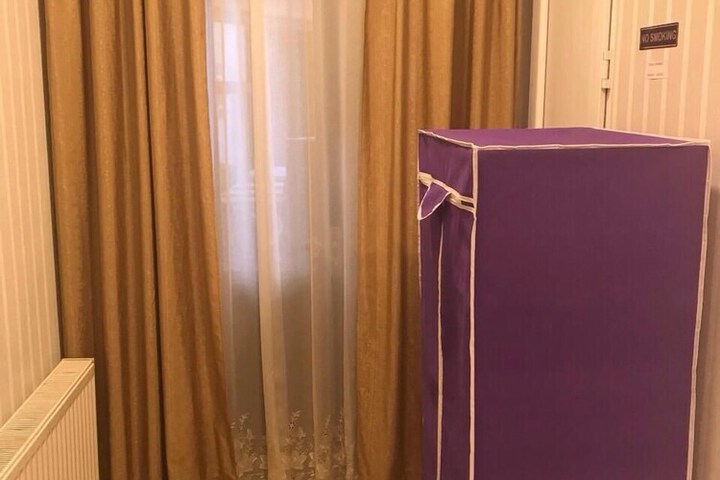Room 9 of 17