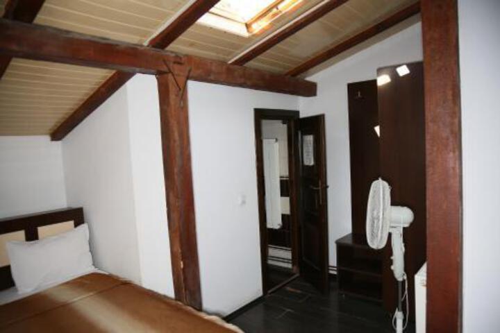 HOTEL ZARA
