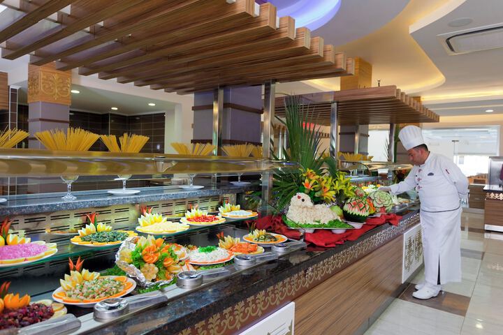 Dining 40 of 60
