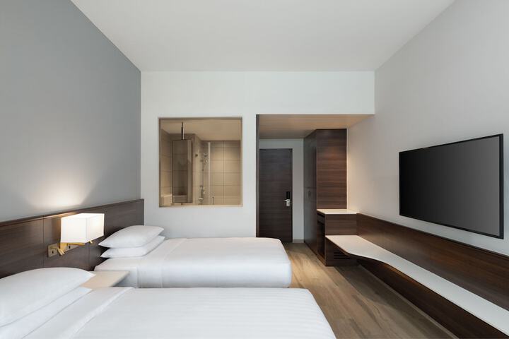Room 14 of 130