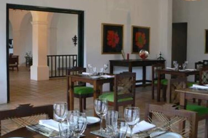 Dining 49 of 75