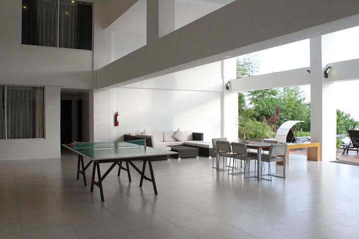 Hotel Interior 7 of 159