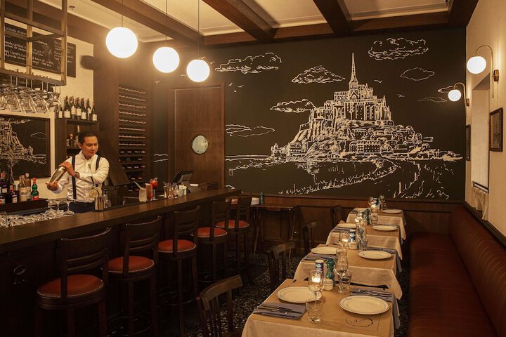Dining 74 of 112