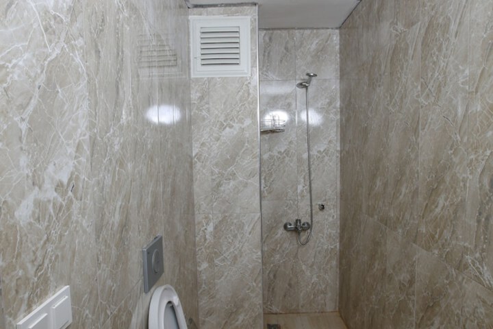 Room 27 of 29