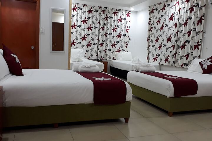 Room 3 of 41