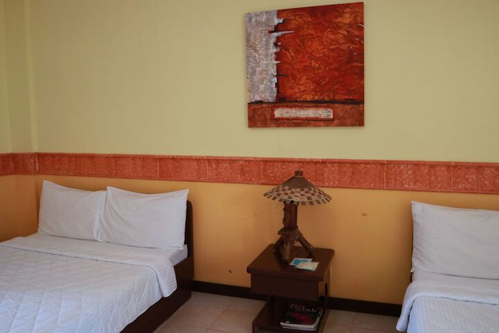 Room 5 of 70
