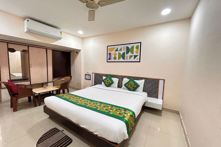 Room 2 of 19