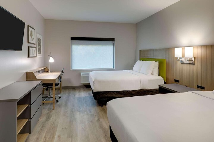 2 Queen Beds (6 of 17)