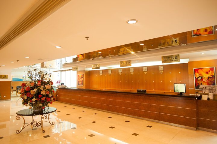 Hotel Lobby