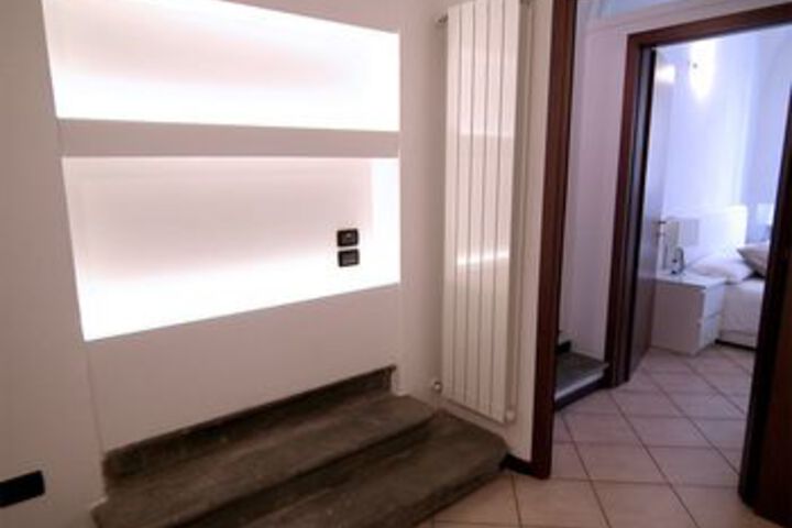 Room 66 of 102
