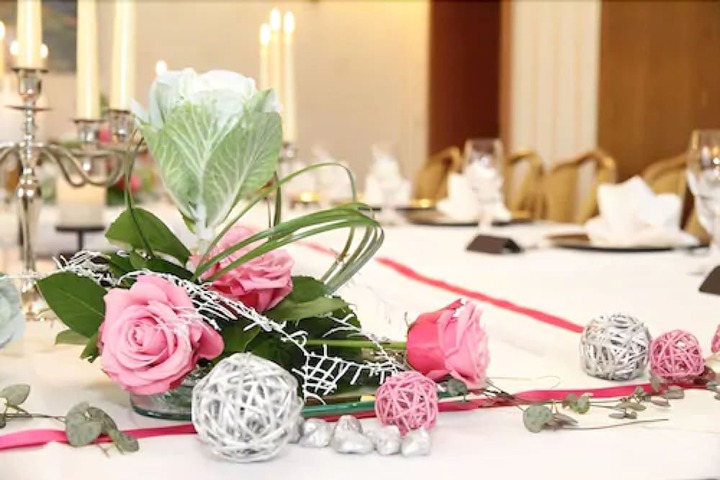 Ballroom/Hall 23 of 36