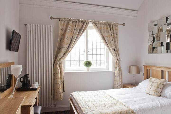 Room 8 of 39