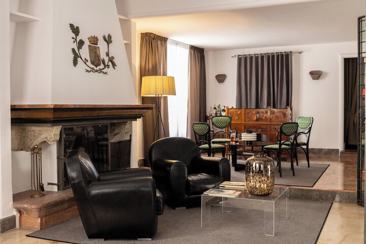 Lobby Entry