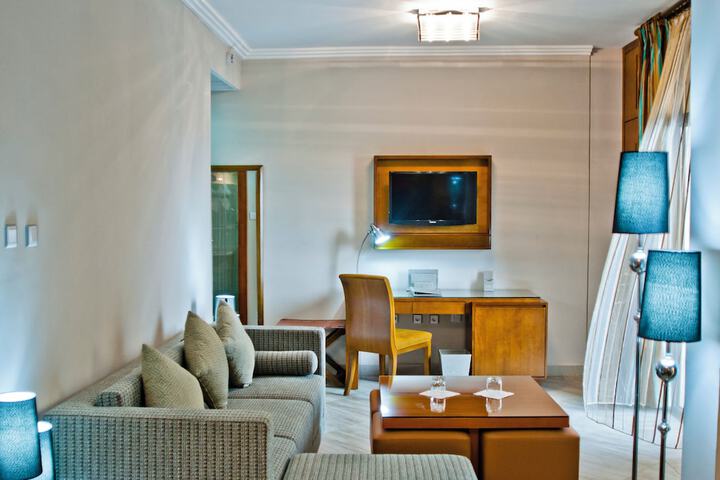 Room 14 of 30