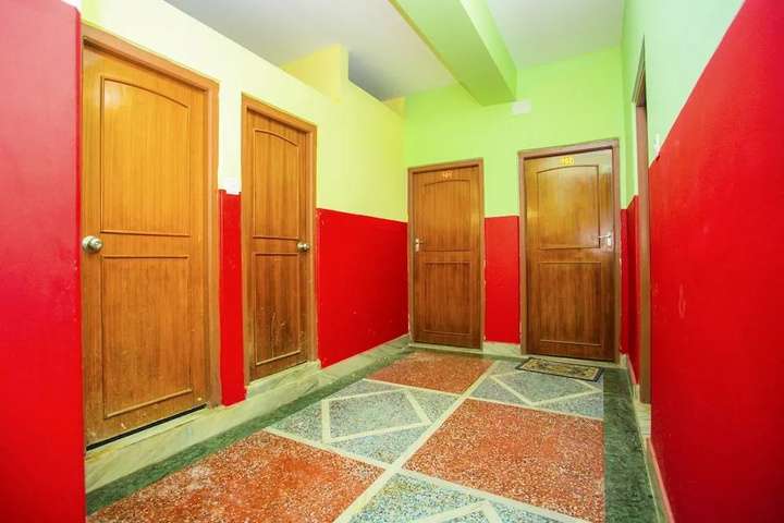 Room 9 of 21