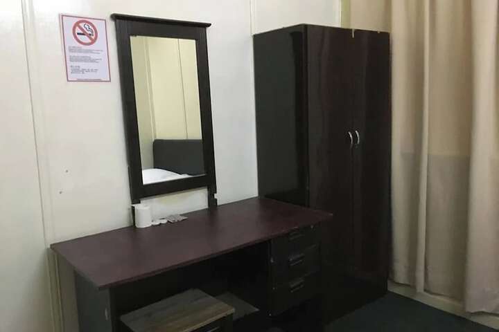 Room 17 of 68