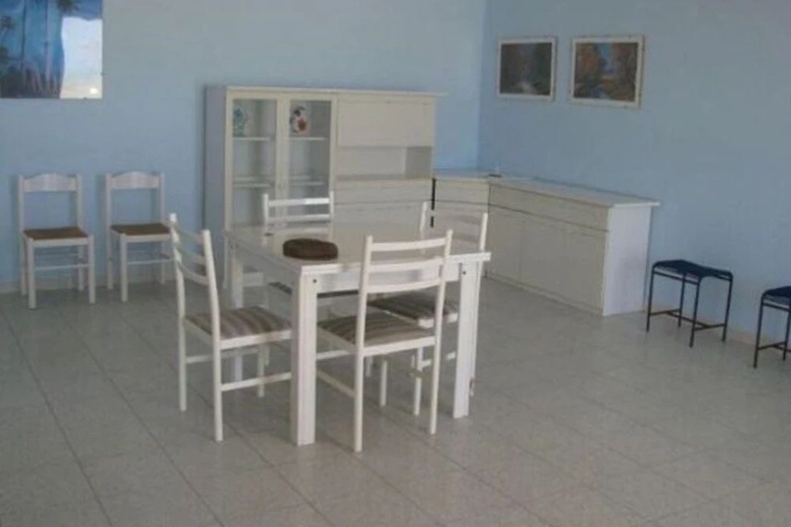 Room 4 of 14
