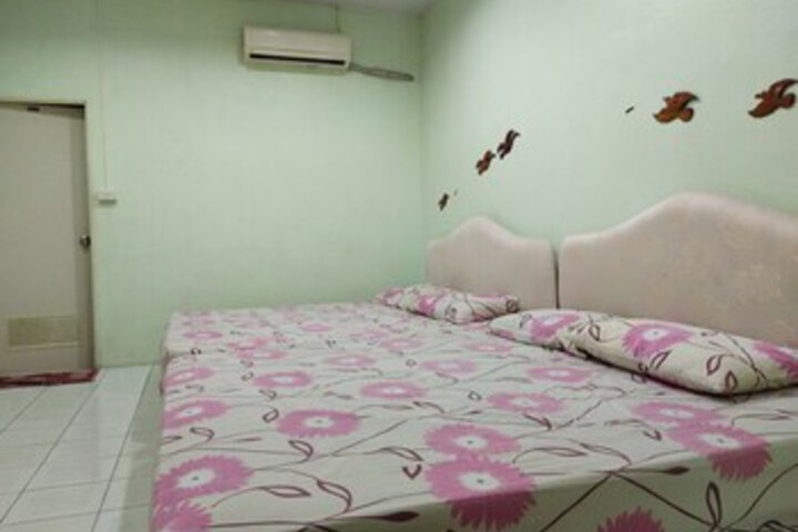 Room 29 of 50