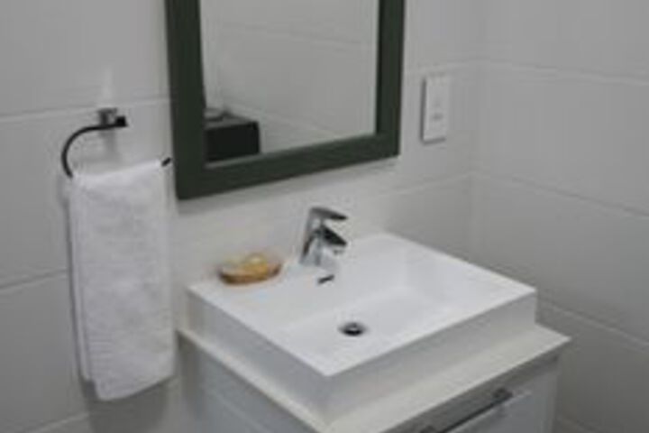 Room 5 of 28