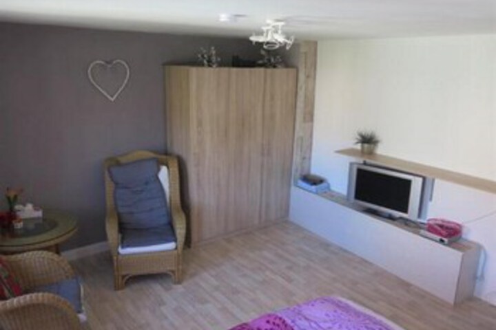 Room 32 of 47
