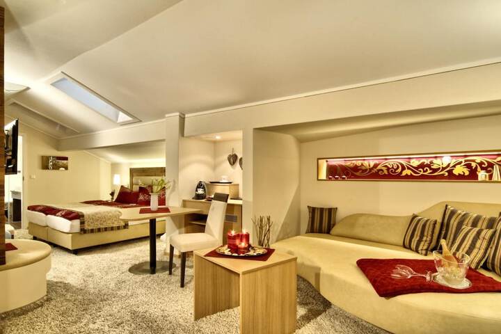 Room 8 of 53