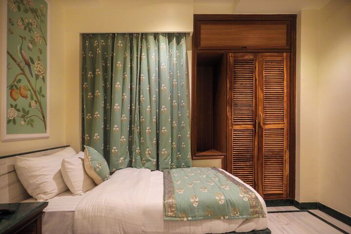 Room 26 of 45