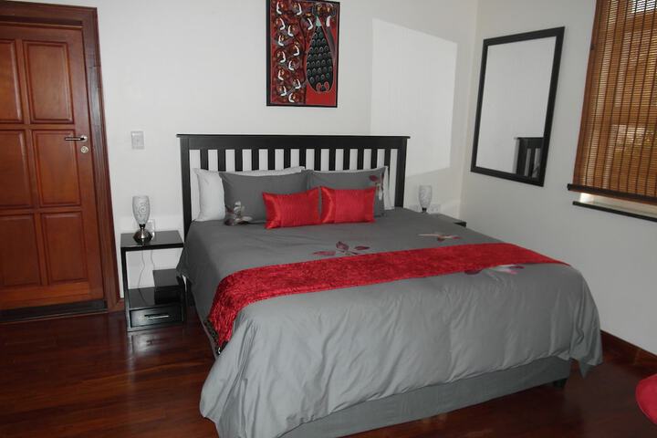 Room 2 of 47