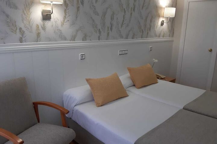 Room 20 of 37