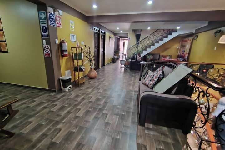 Room 6 of 11