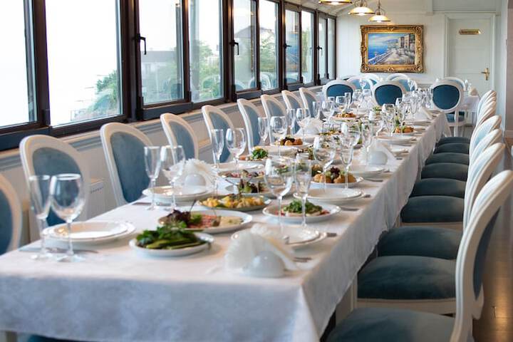 Dining 48 of 60