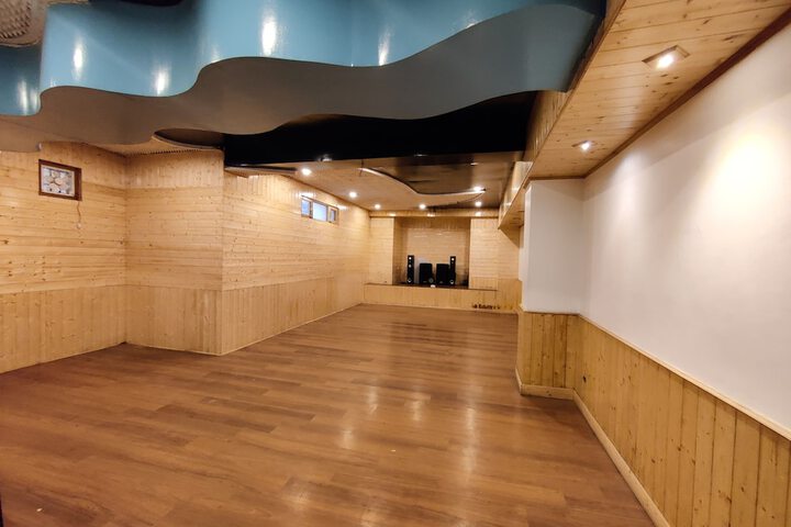 Business Center 23 of 31