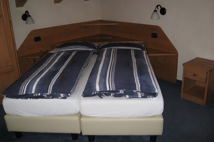 Room 7 of 22