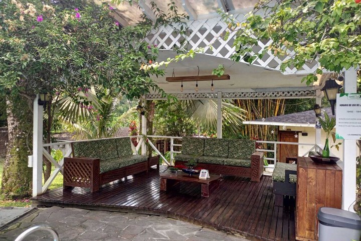 Hotel Exterior 26 of 28