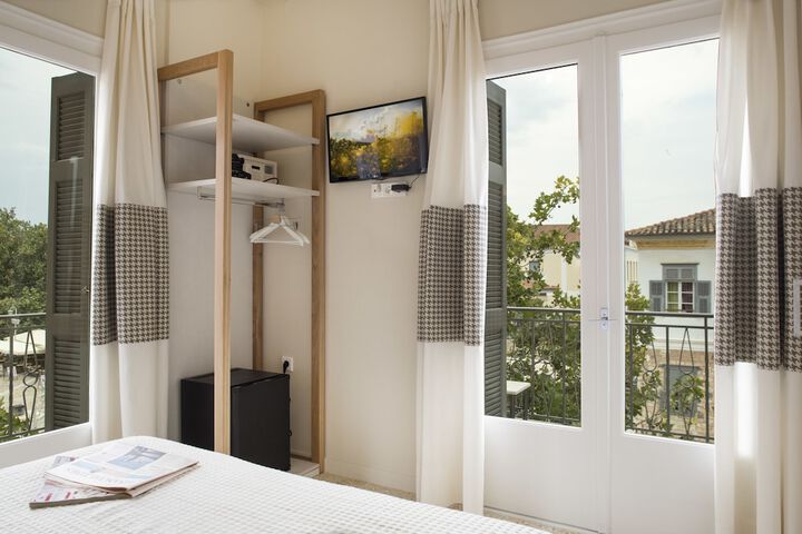 Room 4 of 39