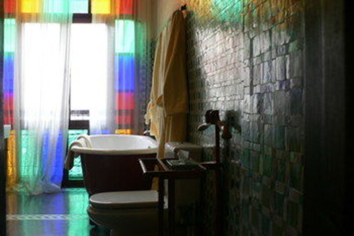 Room 5 of 62
