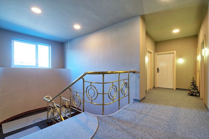 Room 15 of 27