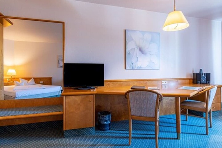 Room 44 of 93