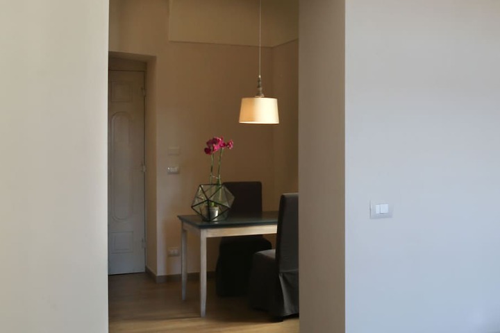 Room 4 of 51