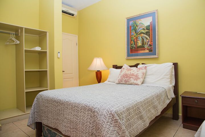 Room 19 of 46