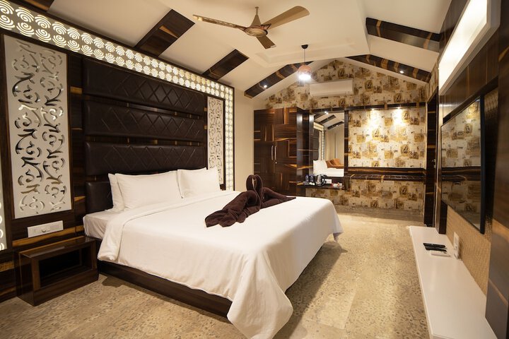 Room 40 of 102