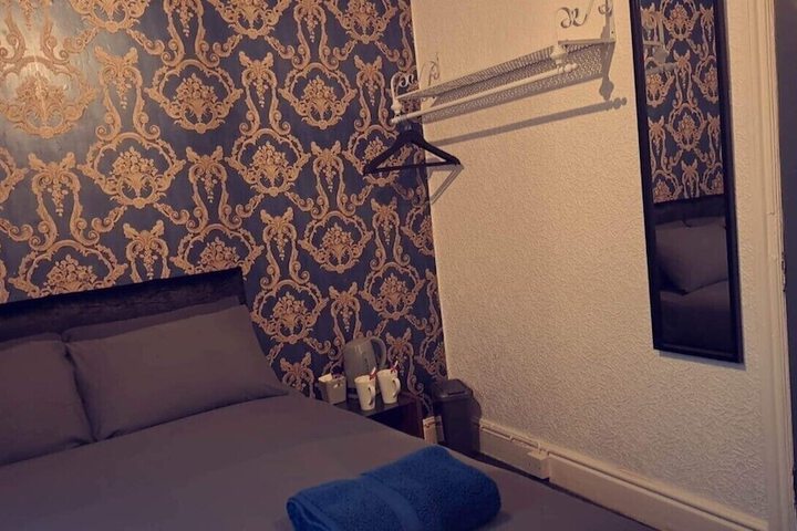 Room 8 of 39