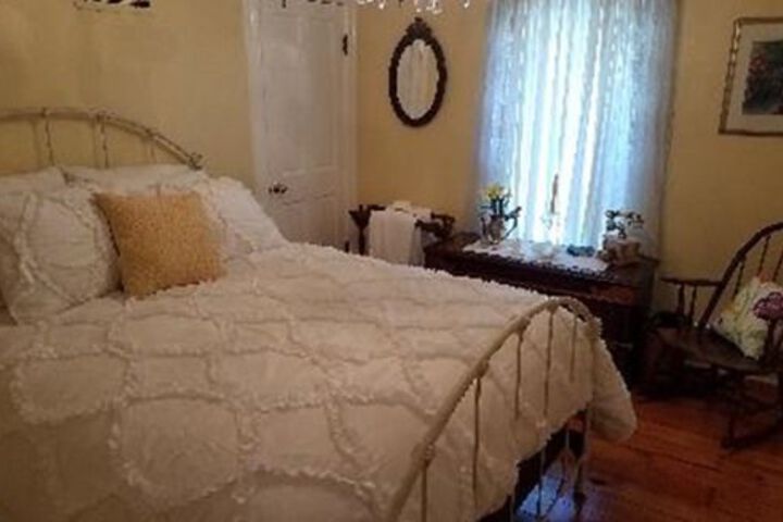 Room 4 of 15