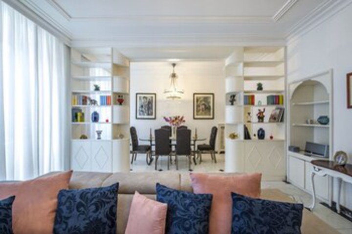 Room 27 of 28