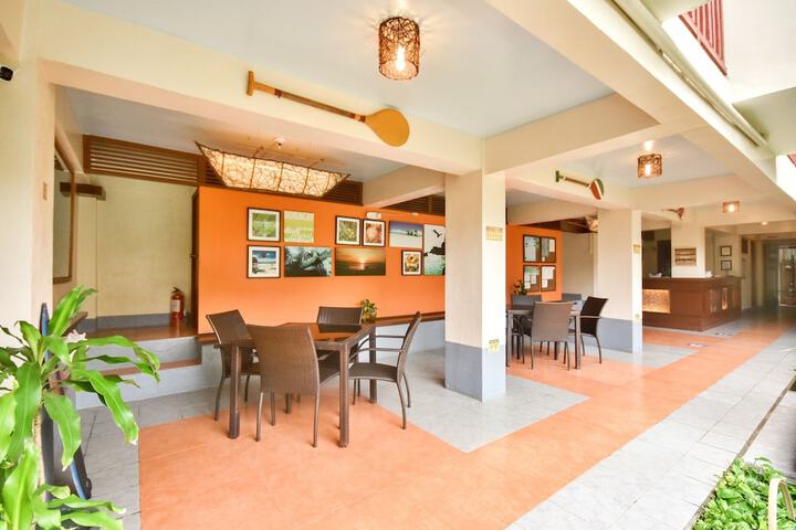 Guest Lobby