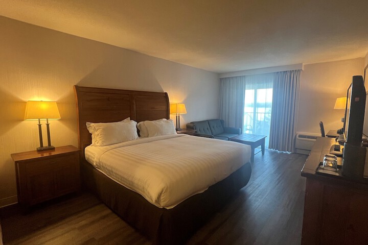 Room 16 of 151